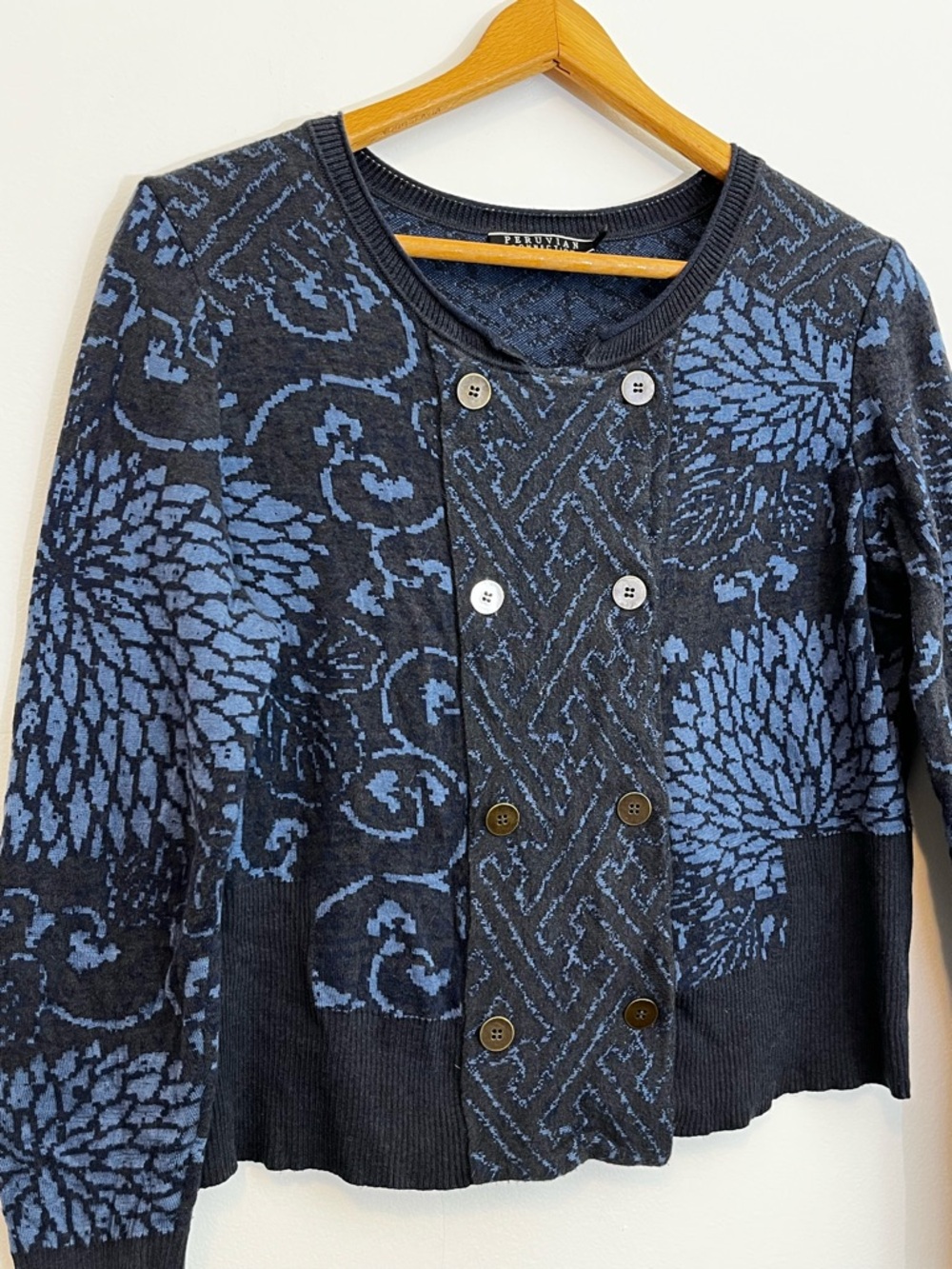 Peruvian Connection Pima Cotton Floral Jacquard Double Breasted Cardigan Cropped - Picture 3 of 10